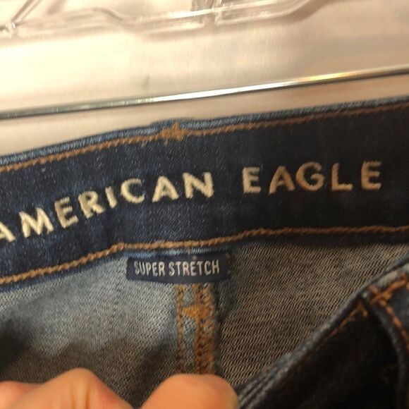 American Eagle Distressed Highest Rise Jeans. Sz 0 - Picture 5 of 12
